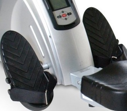 Foot rests on Velocity Fitness rowing machine